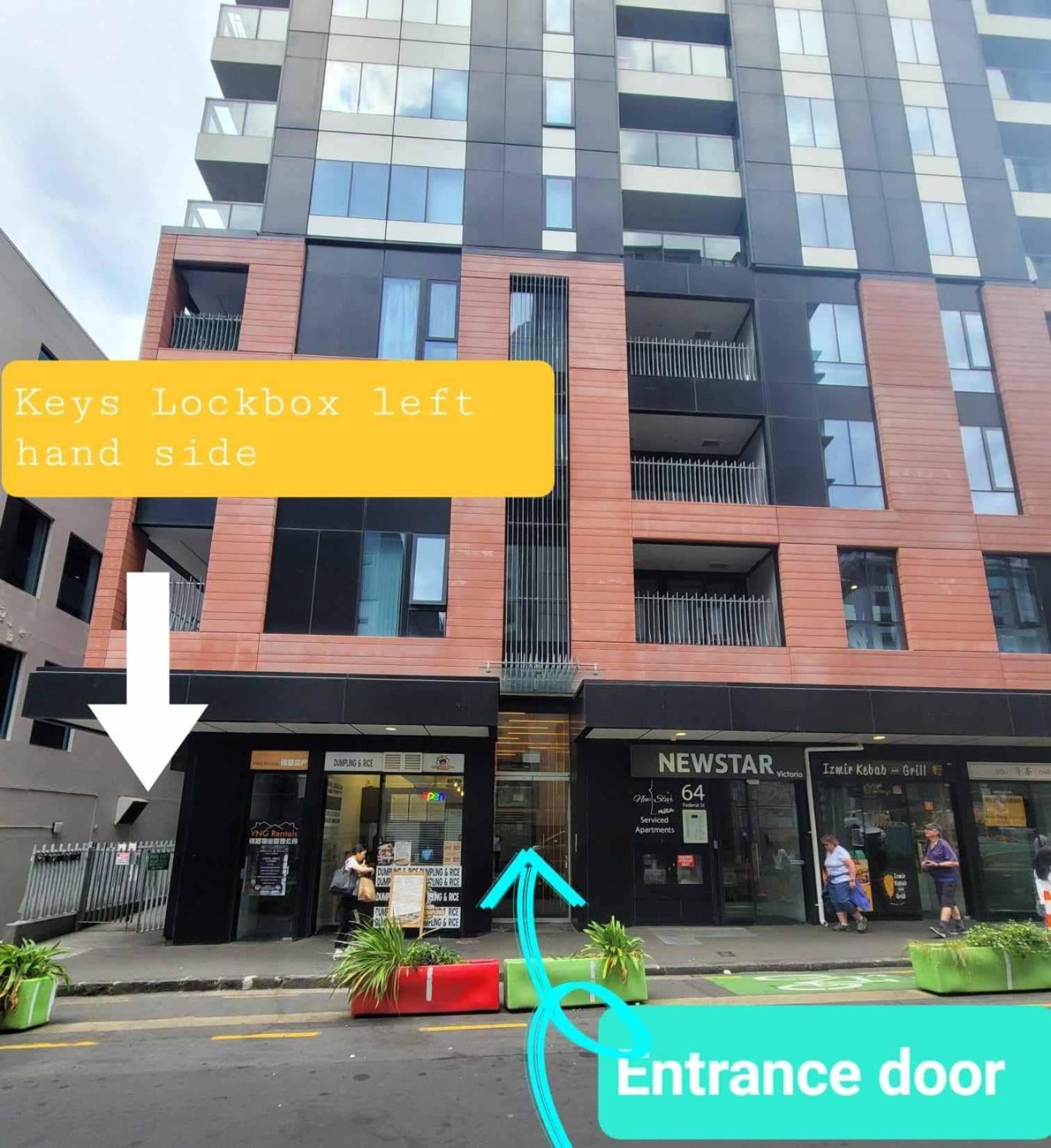 Sky Tower Just Next Door Free Parking Apartment *